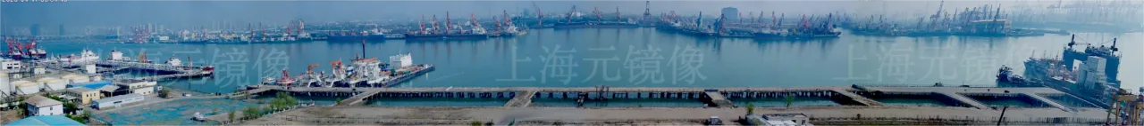 拼接后 · 港口堆场全景视图